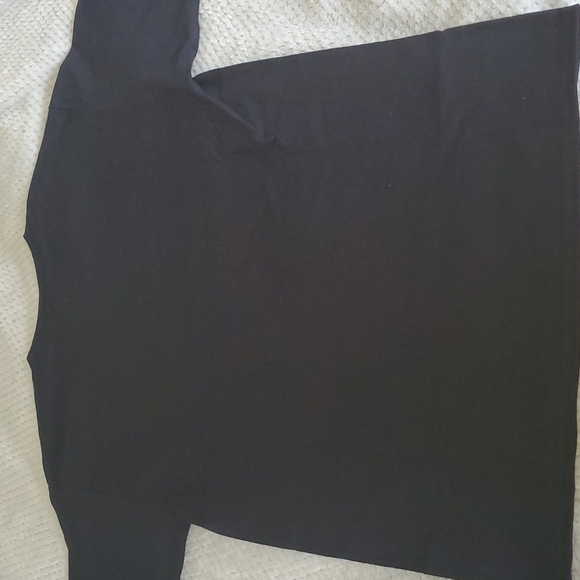 NWT Graphic T-shirt - Picture 3 of 4